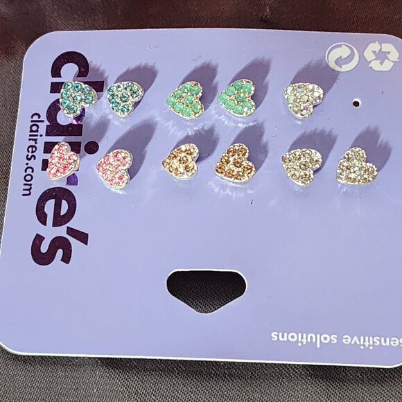 5 Pairs Claire's Sensitive Solutions Crystal Heart Pierced Earring Variety Pack - Picture 9 of 17